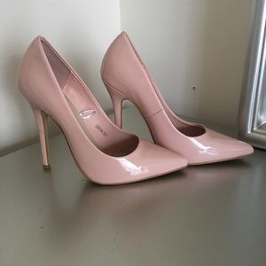 Pump heels